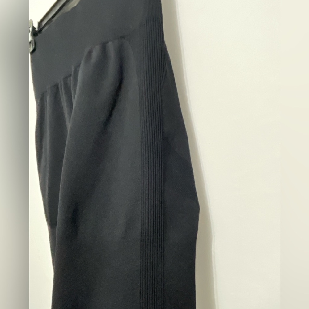 Black Seamless Scrunch Leggings women’s Size S | High Waist | (A178)&✨ - Picture 5 of 6